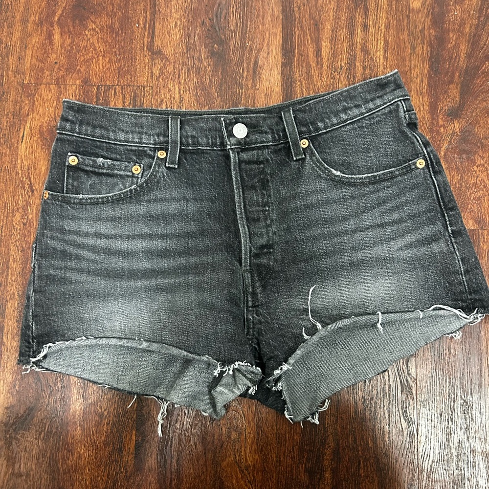 Black Levi Shorts, waist 29